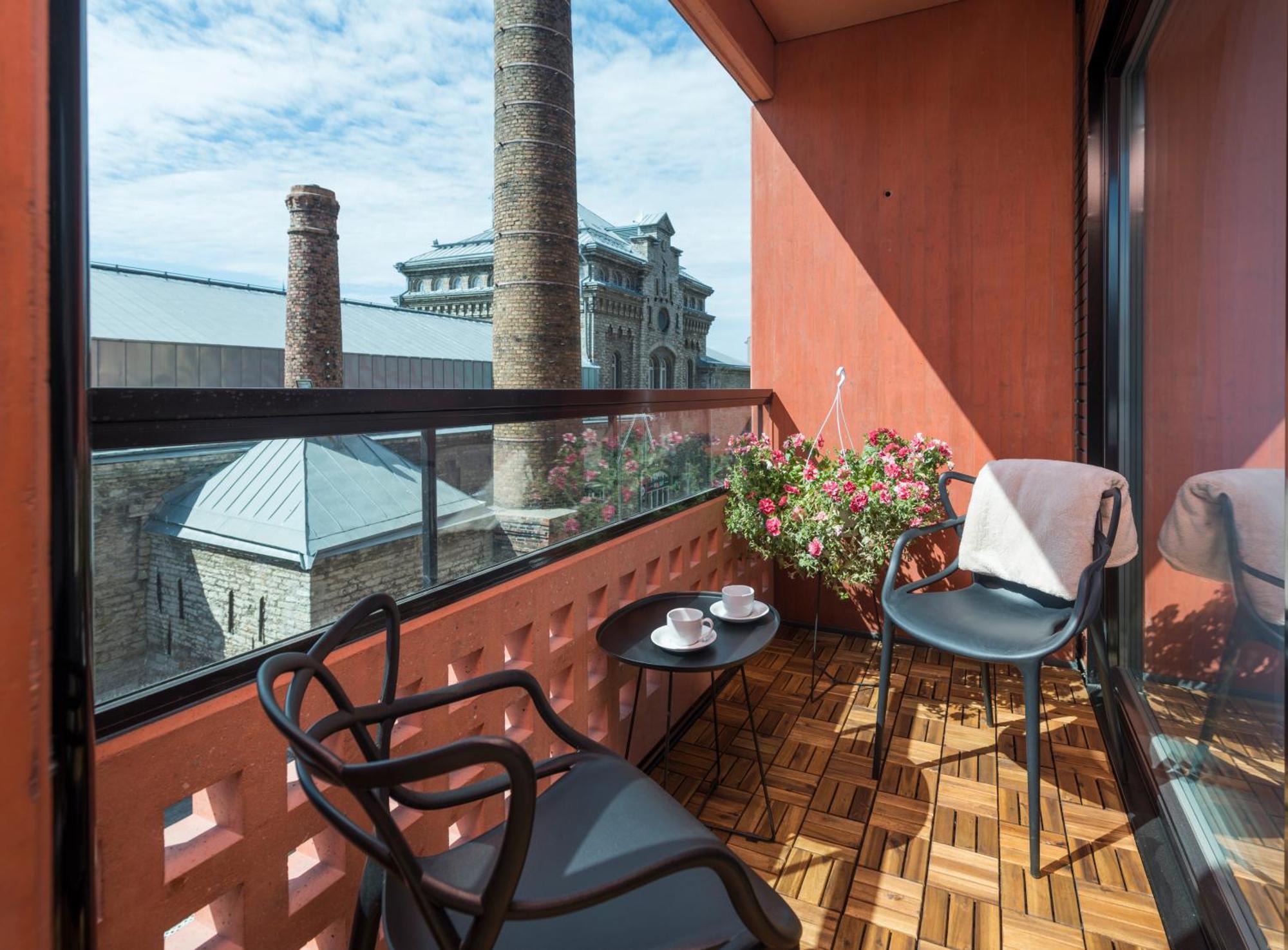 Urban Escape In Tallinn'S Heart Экстерьер фото